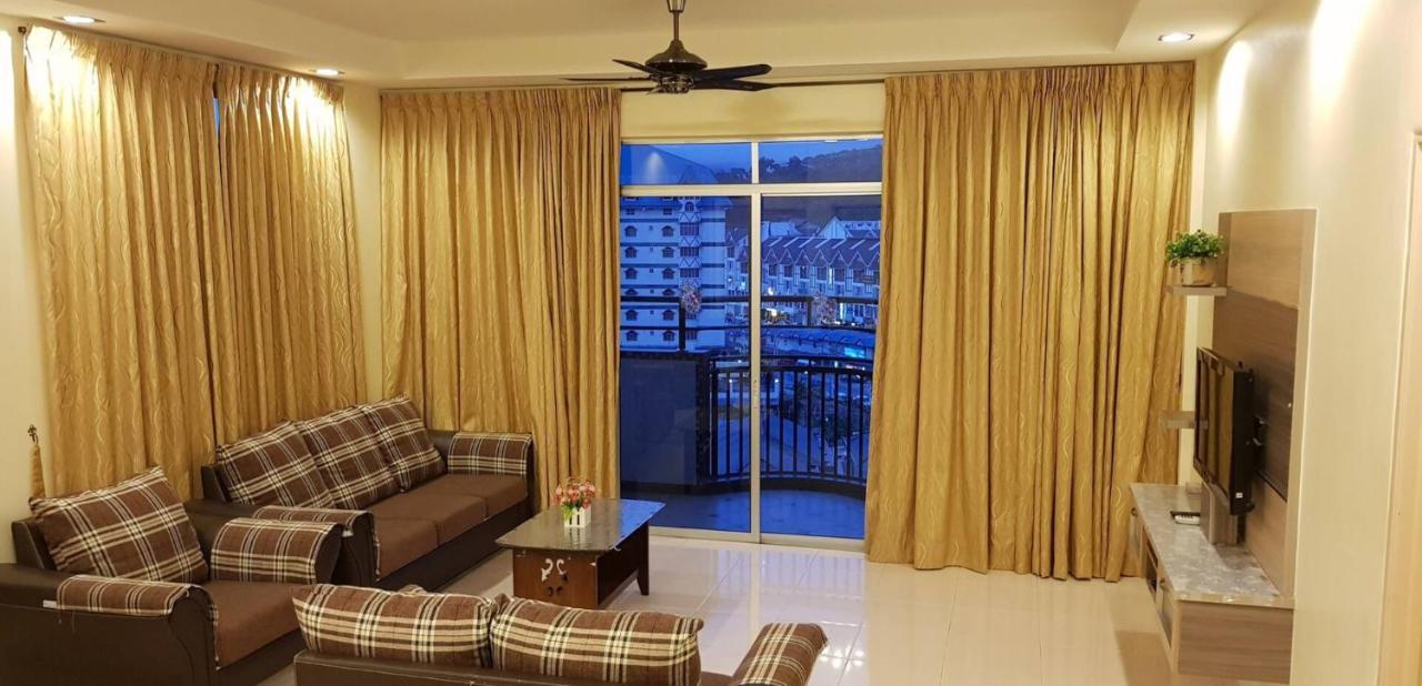Crown Imperial Court Apartment คาเมรอนไฮแลนด์ ภายนอก รูปภาพ
