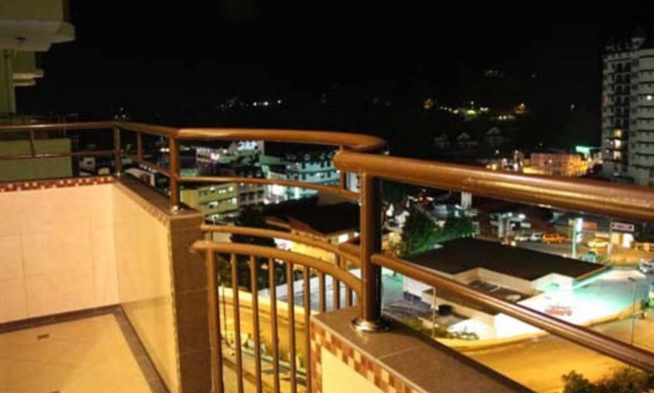 Crown Imperial Court Apartment คาเมรอนไฮแลนด์ ภายนอก รูปภาพ
