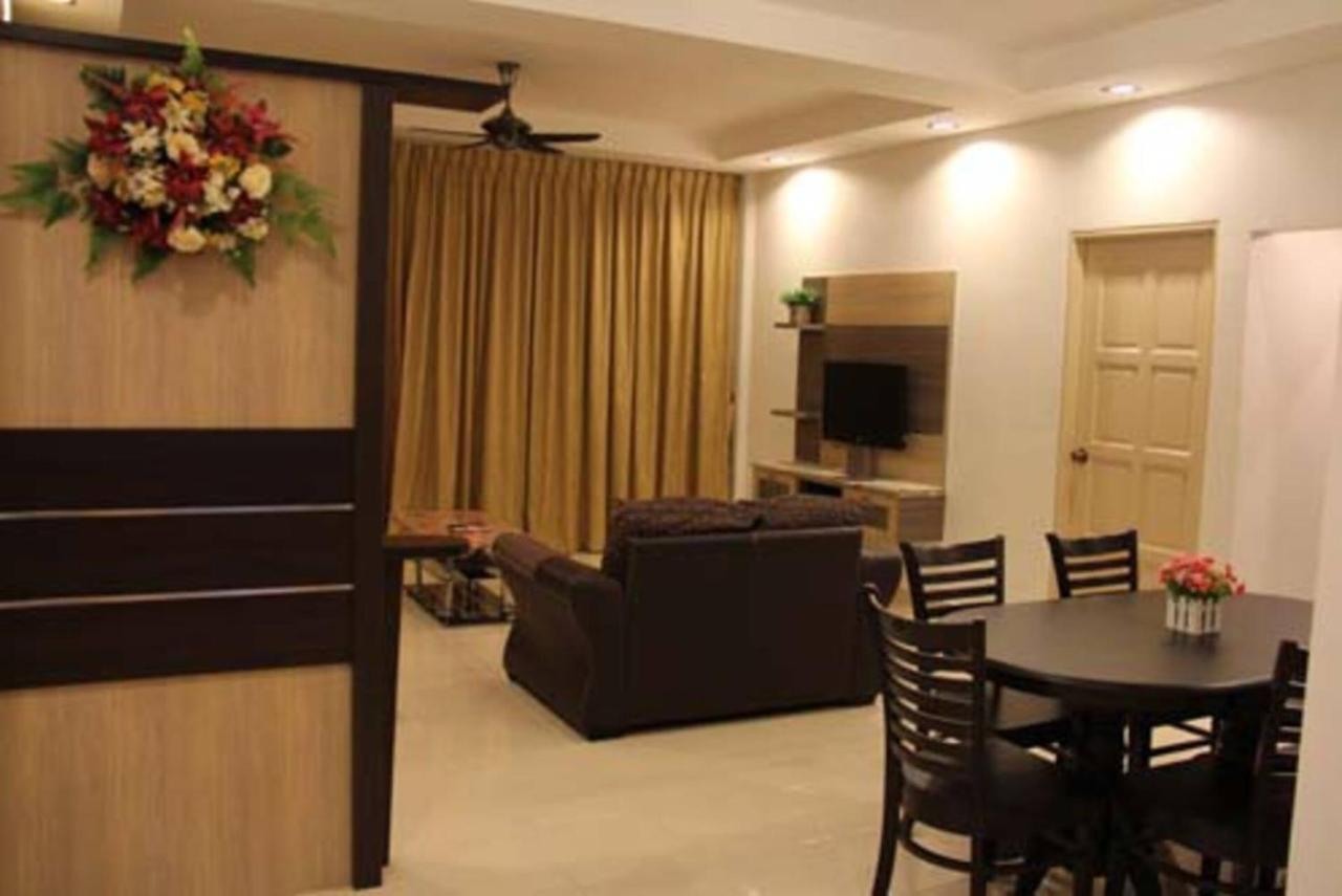 Crown Imperial Court Apartment คาเมรอนไฮแลนด์ ภายนอก รูปภาพ